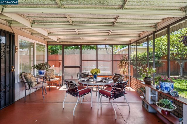 27621 Loyola Ave, Hayward, CA 94545