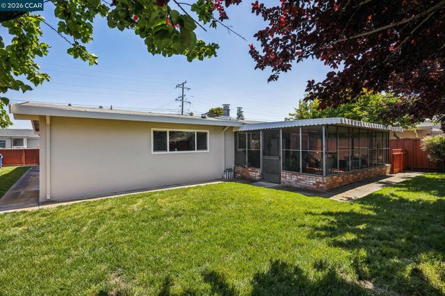 27621 Loyola Ave, Hayward, CA 94545