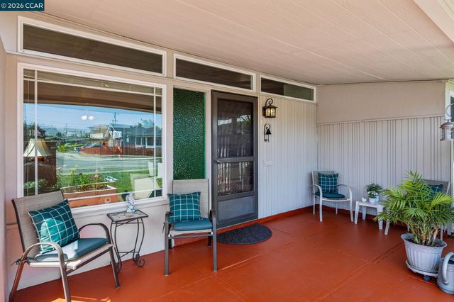 27621 Loyola Ave, Hayward, CA 94545