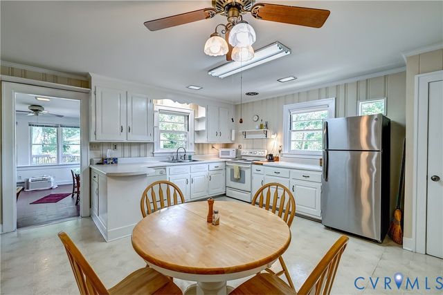 1817 Pocoshock Blvd, North Chesterfield, VA 23235