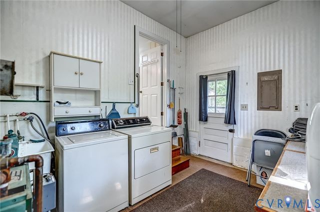 1817 Pocoshock Blvd, North Chesterfield, VA 23235