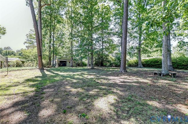 1817 Pocoshock Blvd, North Chesterfield, VA 23235