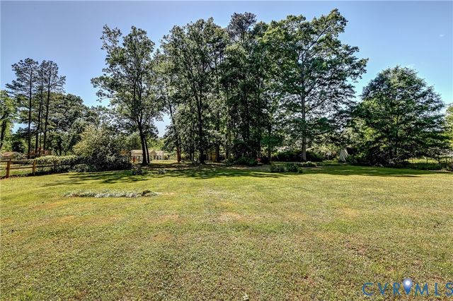 1817 Pocoshock Blvd, North Chesterfield, VA 23235