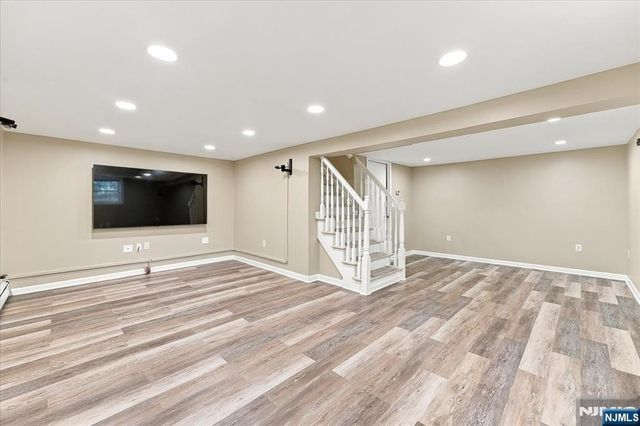 2 Crescent Road, Hopatcong, NJ 07843