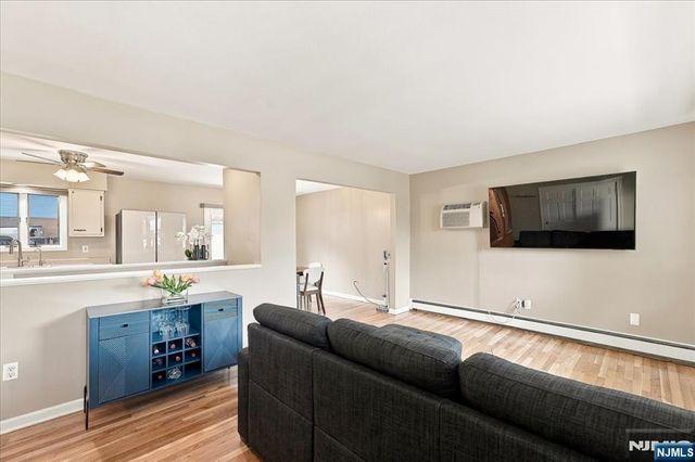 2 Crescent Road, Hopatcong, NJ 07843