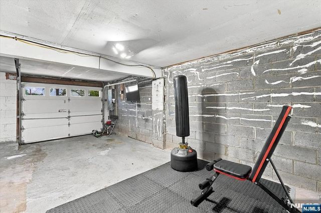 2 Crescent Road, Hopatcong, NJ 07843