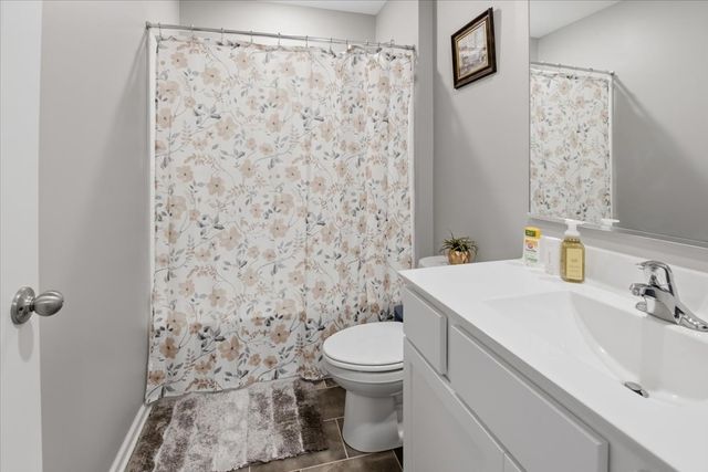 2018 Winterberry Trail, Wonder Lake, IL 60097