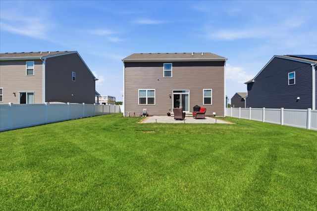 2018 Winterberry Trail, Wonder Lake, IL 60097