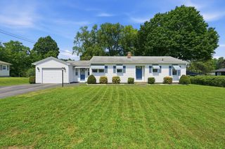 14 Sylvia St, Palmer, MA 01080