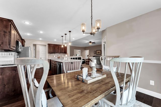 6060 S Brookside Lane, Battlefield, MO 65619