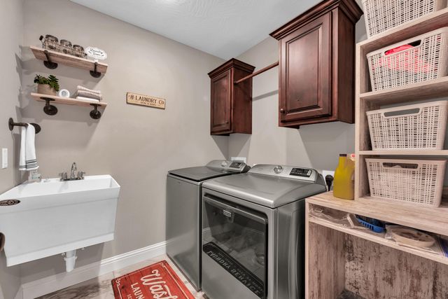 6060 S Brookside Lane, Battlefield, MO 65619