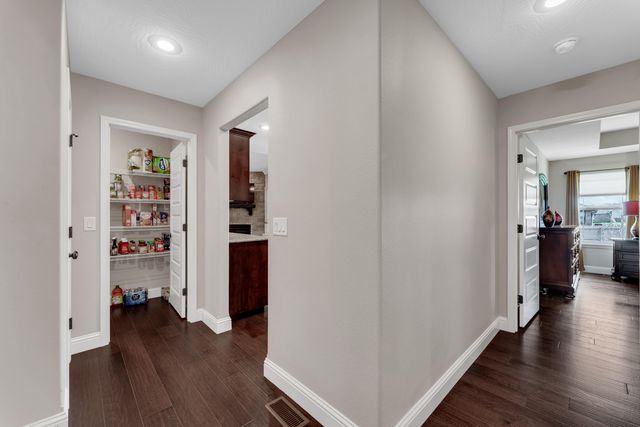 6060 S Brookside Lane, Battlefield, MO 65619