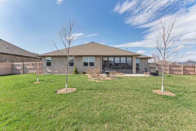 6060 S Brookside Lane, Battlefield, MO 65619
