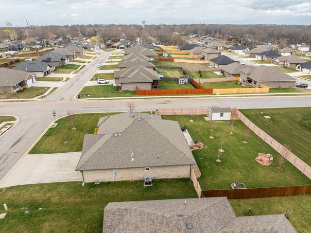 6060 S Brookside Lane, Battlefield, MO 65619