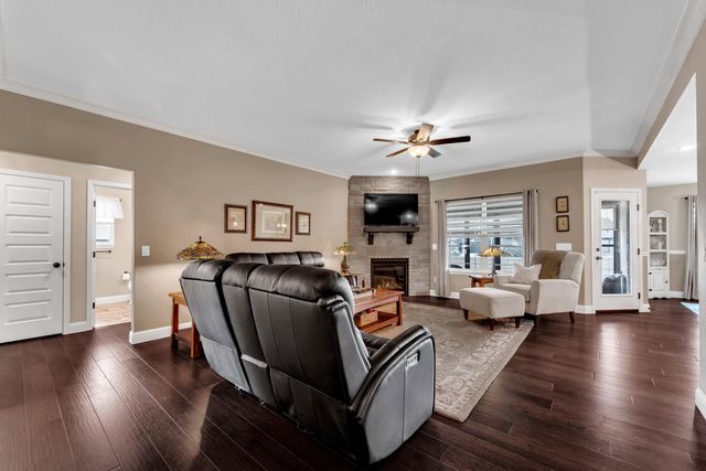 6060 S Brookside Lane, Battlefield, MO 65619