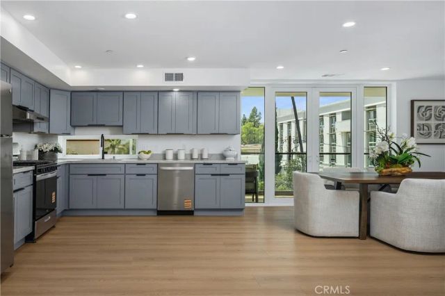176 N Catalina Avenue 401, Pasadena, CA 91106