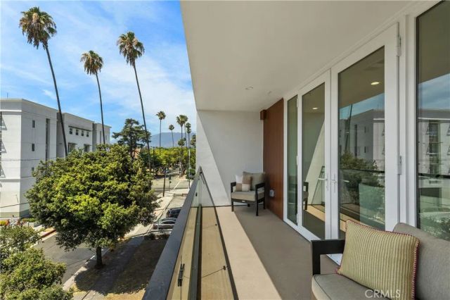 176 N Catalina Avenue 401, Pasadena, CA 91106