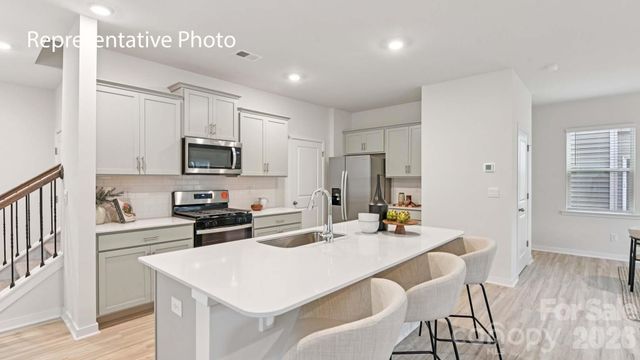 676 13th Avenue Drive NE, Hickory, NC 28601