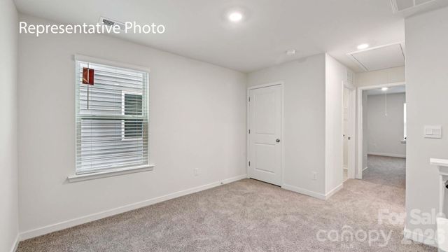 676 13th Avenue Drive NE, Hickory, NC 28601