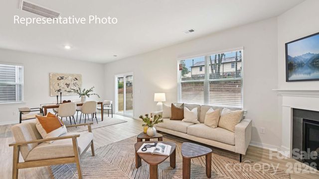 676 13th Avenue Drive NE, Hickory, NC 28601