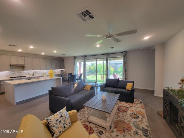 17258 W DIANA Avenue, Waddell, AZ 85355