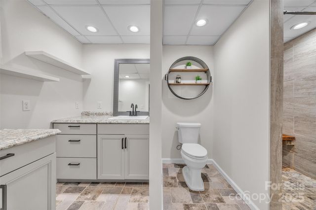 86 Sharon Valley Drive, Hickory, NC 28601