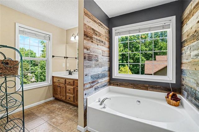 902 Cobblestone Trail, Canton, GA 30114