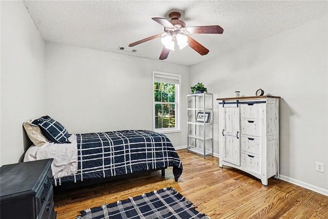 902 Cobblestone Trail, Canton, GA 30114