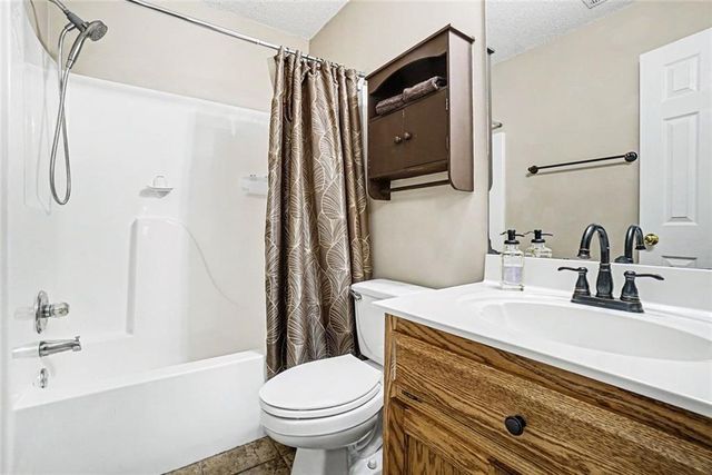 902 Cobblestone Trail, Canton, GA 30114