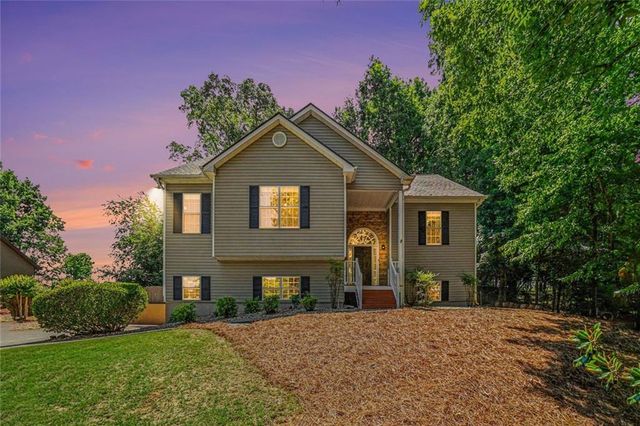 902 Cobblestone Trail, Canton, GA 30114