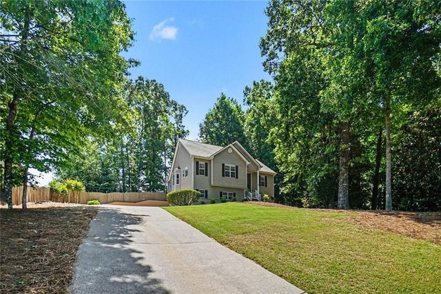 902 Cobblestone Trail, Canton, GA 30114