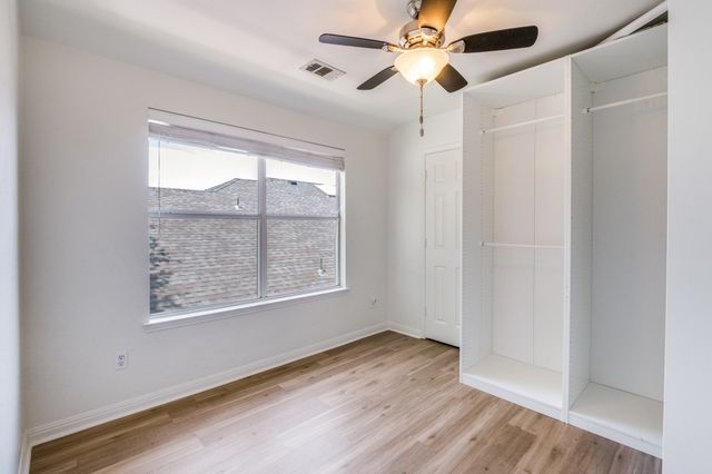 4020 Caldwell Avenue, The Colony, TX 75056