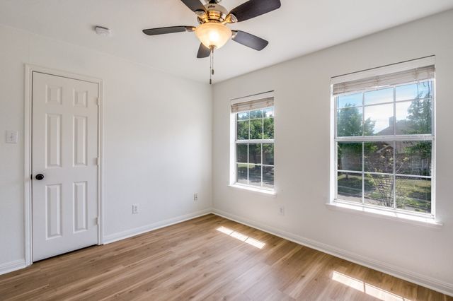 4020 Caldwell Avenue, The Colony, TX 75056