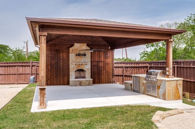 4020 Caldwell Avenue, The Colony, TX 75056