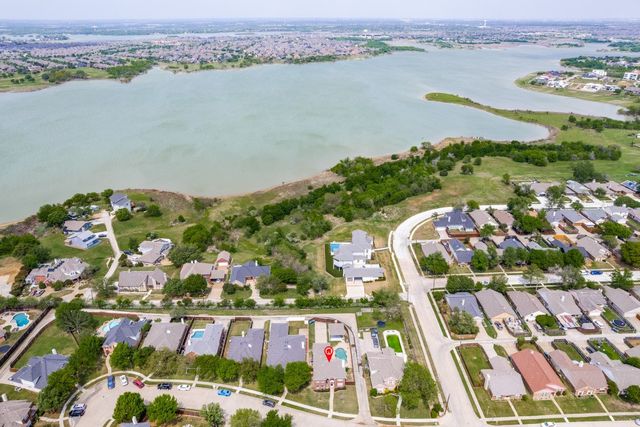 4020 Caldwell Avenue, The Colony, TX 75056