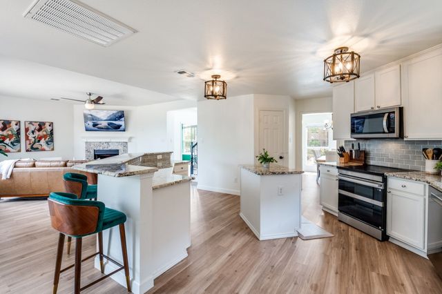 4020 Caldwell Avenue, The Colony, TX 75056