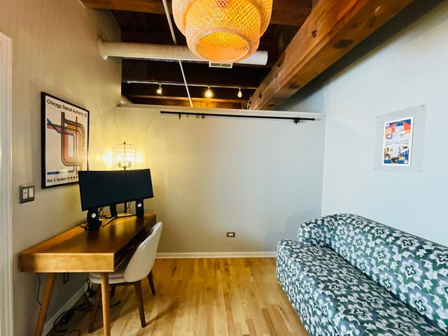 520 W Huron Street 208, Chicago, IL 60654