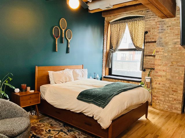 520 W Huron Street 208, Chicago, IL 60654