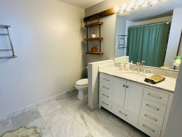 520 W Huron Street 208, Chicago, IL 60654