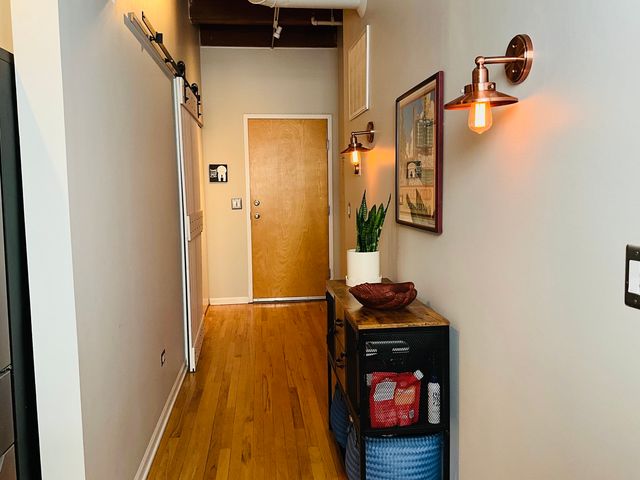 520 W Huron Street 208, Chicago, IL 60654