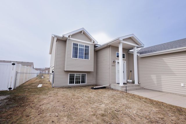 4241 17th Street S, Moorhead, MN 56560