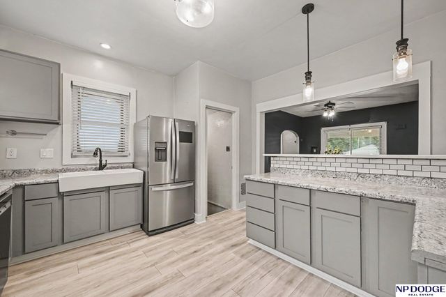 1917 N D Street, Fremont, NE 68025