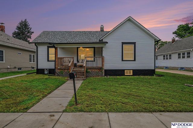 1917 N D Street, Fremont, NE 68025