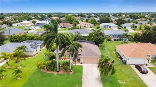 813 SW 11th PL, Cape Coral, FL 33991