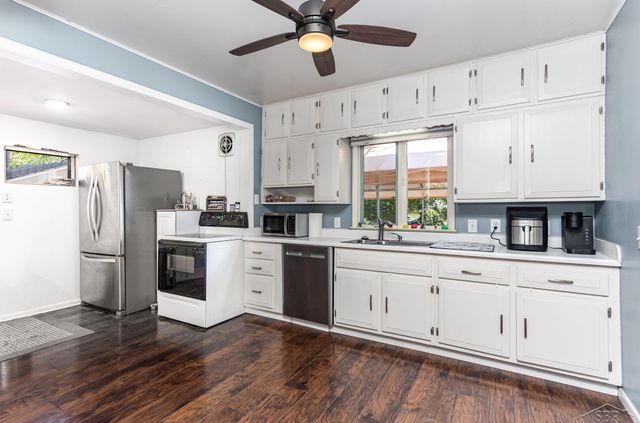 812 E Grove Street, Midland, MI 48640