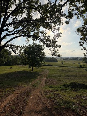 11266 Centerpoint Church Road, Prairie Grove, AR 72753
