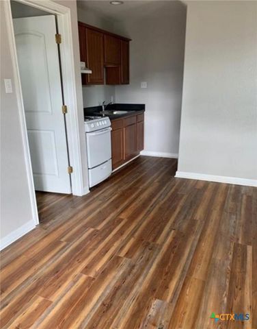 216 Trestle Tree 121, San Marcos, TX 78666