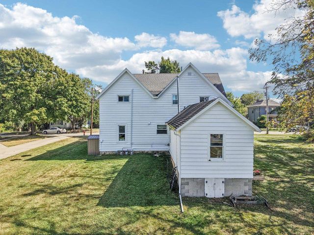 114 N 2nd Street, Mount Horeb, WI 53572