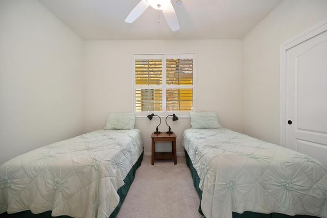 1097 Marseille Ln, Roseville, CA 95747