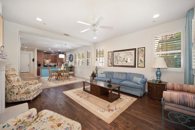 1097 Marseille Ln, Roseville, CA 95747